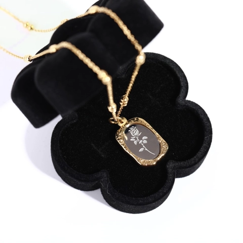Collar Con Colgante De Rectángulo De Flor De Rosa Vintage De Acero Inoxidable Chapado En Oro De 18K Joyería Para Mujer
