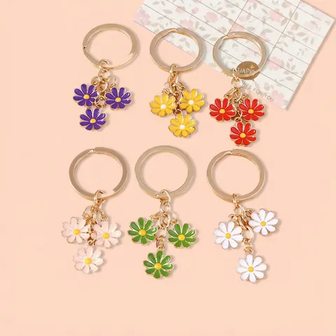 Llavero De Margarita Aleación Zinc Colgantes Esmalte Encanto Bolso Estilo Dulce Para Mujeres Niñas