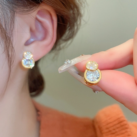 Orecchini A Lobo Rotondi In Zircone Rame Placcato Oro Con Perno In Argento Sterling 925 Donne Lusso Semplice