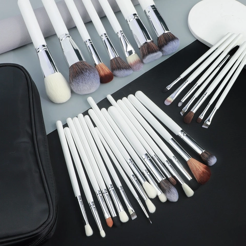 Professionele Cosmetische Borstels Synthetische Vezelharen Houten Handvat Aluminium Ferrule Voor Gezicht Oog Lip Make Up
