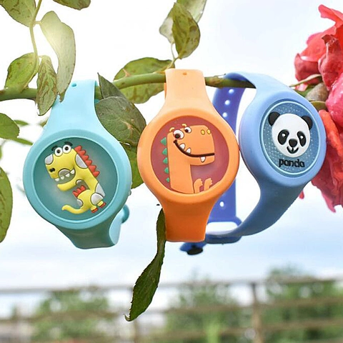 Kids Mosquito Repellent Bracelet Silicone Luminous LED Light Up Natural Plant Essential Oil Cartoon Animal Adjustable Strap