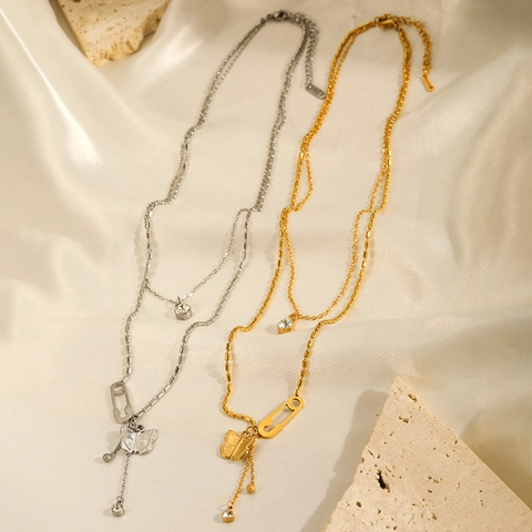 Collana a Strati in Acciaio Inossidabile con Pendente a Farfalla per Donna Catena a Clavicola con Strass Gioielli a Graffetta