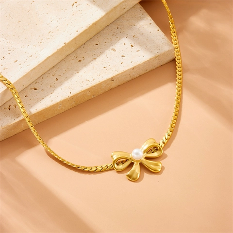 Gioielli Che Includono Collana Bracciale E Orecchini Huggie Acciaio Inossidabile Placcato Oro Fiocco Perla Artificial Vintage Elegante