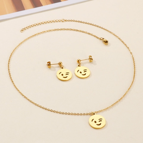 Collar Y Pendientes Con Colgante De Emoji De Guiño Acero Inoxidable Joyería De Smiley Redondo Hueco Para Mujer Estilo Hip Hop