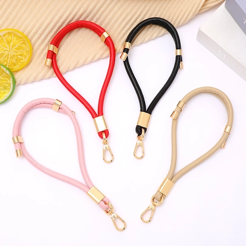 Adjustable PU Leather Rope Keychain Bag Charm Phone Lanyard With Alloy Gold Rings And Lobster Clasp Minimalist Design