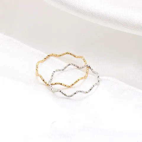 Minimalist Wavy Hammered Texture Ring 316L Stainless Steel 18K Gold Plated Chic Stacking Finger Band For Women