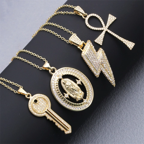 Collana In Rame Placcato Oro Micro Intarsio Di Zircone Hip Hop Fulmine Croce Ankh Vergine Maria Chiave Guantone Da Boxe Gioielli
