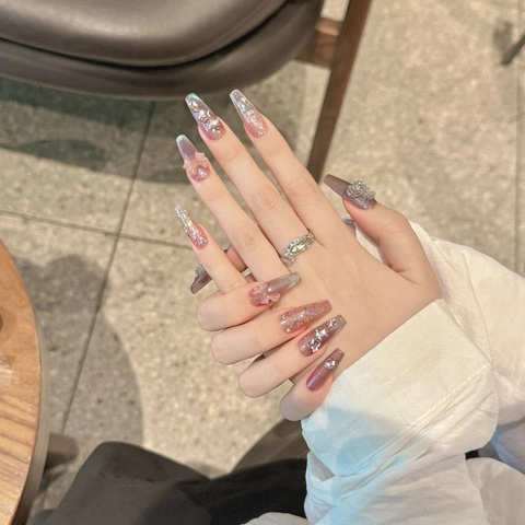 Unghie Finte Press On Orecchio di Gatto Fatte a Mano Forma Bara Lunga Cielo Stellato Grigio Viola Onirico Fiocco 3D Fiore Strass