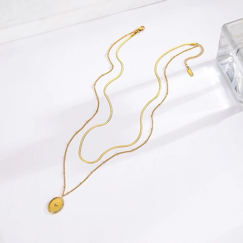 Collana a Doppio Strato in Acciaio al Titanio da Donna Pendente Ovale a Stella Oro Catena a Serpente e Perline Gioielli alla Moda