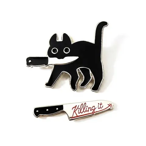 Personalisierte Schwarze Katze Mit Messer Legierung Emaille Brosche Killing It Text Abzeichen Kreativer Cartoon Schmuck Für Kleidung Tasche