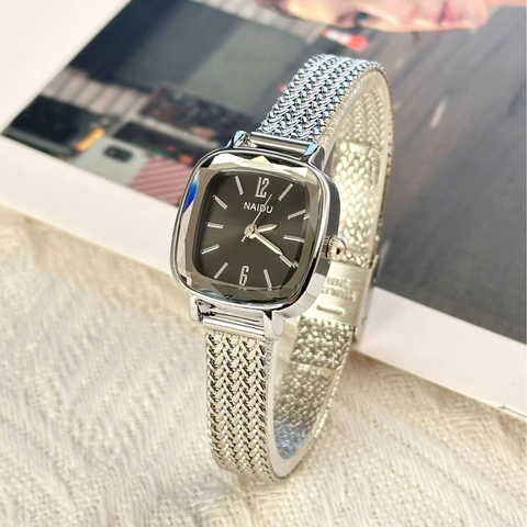 Women Quartz Watch Square Dial Minimalist Fashion Stainless Steel Mesh Band Alloy Case Elegant Ladies Wristwatch