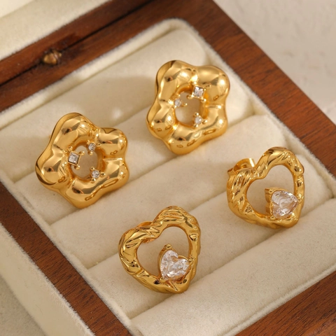 Heart Flower Zircon Stud Earrings 18K Gold Plated 304 Stainless Steel Hammered Texture Luxury Fashion Jewelry Women