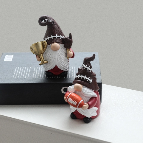 American Football Gnome Figurine Resin Garden Statue Dwarf Decor Sports Theme Hand Painted Home Ornament Outdoor Yard Sculpture