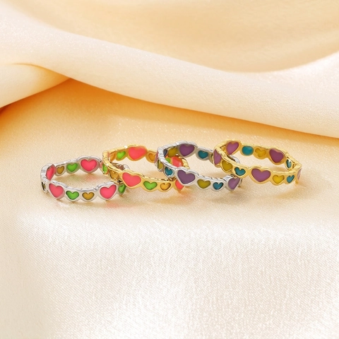 Anillo De Esmalte De Corazón De Acero Inoxidable Con Corazones Huecos Continuos Coloridos Joyería De Estilo Dulce Y Fresco Para Mujer