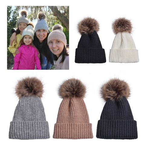 Gorro Beanie De Invierno Para Padres E Hijos Punto Canalé Cálido Exterior Color Sólido Acrílico Con Pompon De Piel Sintética