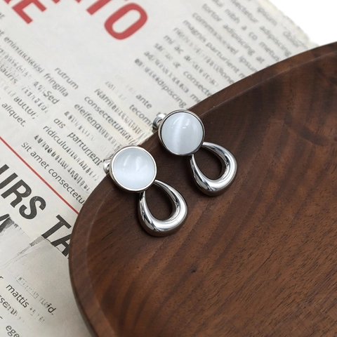 Eleganti Orecchini a Bottone in Acciaio al Titanio Geometrici a Goccia d'Acqua per Donna Pietra Occhio di Gatto Bianca Gioielli Moda