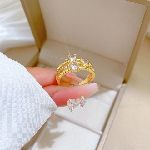 Anello Regolabile In Ottone Con Placcatura In Oro Reale Design A Corona A Tre Strati Intarsiato Con Zirconi Cubici Lusso Per Donne