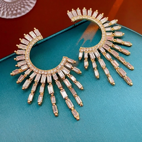 Übergroße Sonnenstrahl C-Form Ohrstecker Legierung Strass Mit Silberohrstecker Statement Mode Schmuck Für Damen