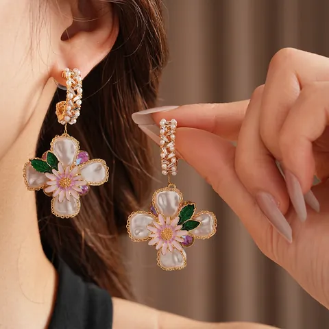 Pendientes Colgantes De Flor Vintage Con Perla Artificial De Imitación Diamantes De Imitación Esmalte Y Poste De Plata Mujer