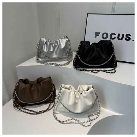 Damen Minimalistisch Gerafft PU Leder Beuteltasche Mode Kette Schulter Umhängetasche Trendy Cloud Plissee Messenger Bag
