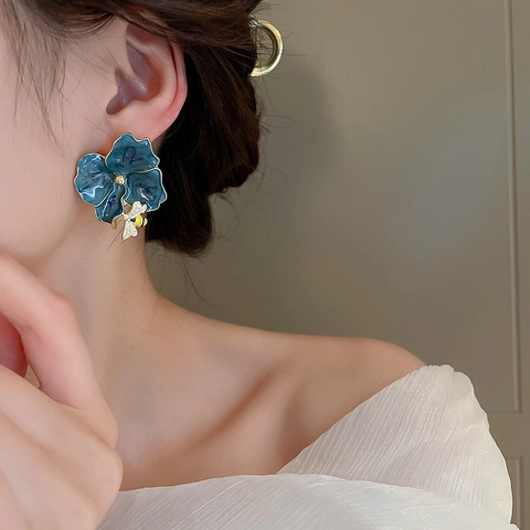 Blue Flower Bee Enamel Drop Earrings Alloy With 925 Sterling Silver Earring Post Vintage Sweet Jewelry For Women