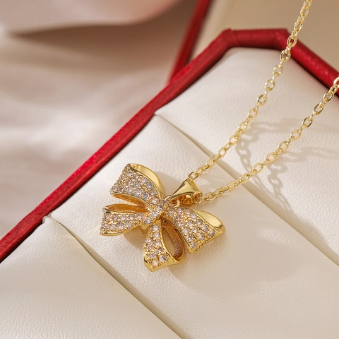 Strik Hanger Ketting Koper Cubic Zirconia Micro Pave Echt Vergulde Elegante Sleutelbeenhalsketting Voor Dames Mode-Sieraden