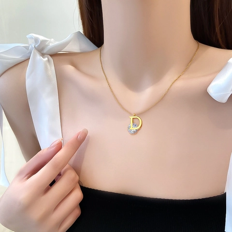 Letter D Hanger Ketting Titanium Staal Ronde Zirkoon Minimalistisch Verguld Sleutelbeenketting Sieraden Voor Dames Elegant