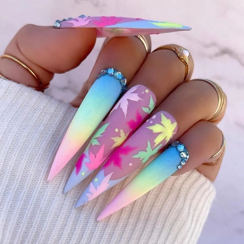Unghie Finte Lunghe Stiletto Foglia Acero Colorata Sfumata Ombre Decorazione Strass ABS Unghie Artificiali