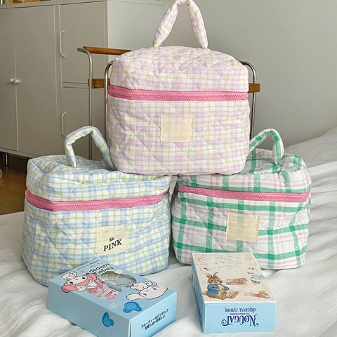 Quilted Plaid Cosmetic Bag Cotton Large Capacity Portable Travel Toiletry Organizer Handbag With Handle Zipper Closure