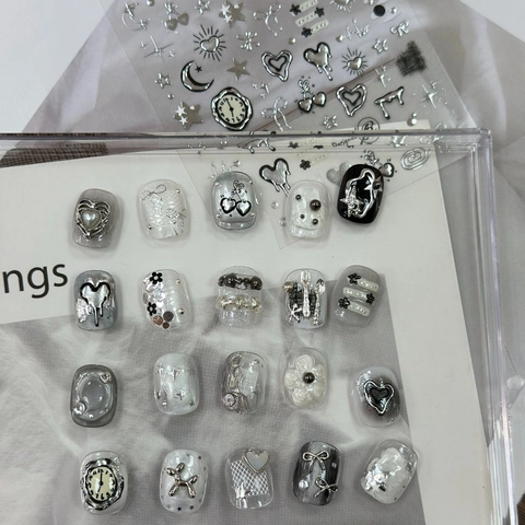 Autocollants Ongles Métalliques Argentés 3D Style Y2K Motif Étoile Lune Coeur Décalcomanies Adhésives Pour Femmes Enfants Décor