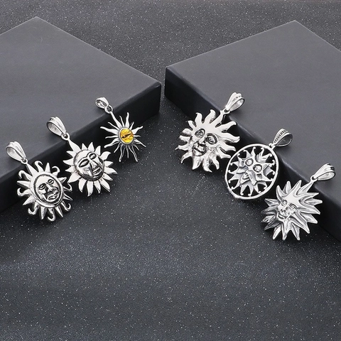Retro Sun God Face Pendant Necklace Stainless Steel Hip Hop Punk Style Jewelry For Men Vintage Sun Eye Accessory