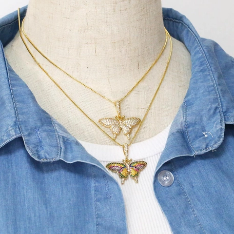Collar de Colgante de Mariposa de Cobre de Moda para Mujer con Circonia de Color Micro Incrustada Cadena de Caja de Oro
