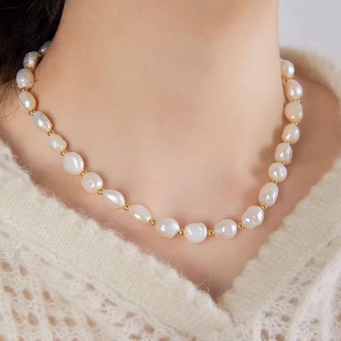 Barokke Zoetwaterparel Halsketting Voor Vrouwen Koper Verguld Onregelmatige Parel Splicing Choker Halsketting Met OT Sluiting Lichte Luxe Mode Sieraden