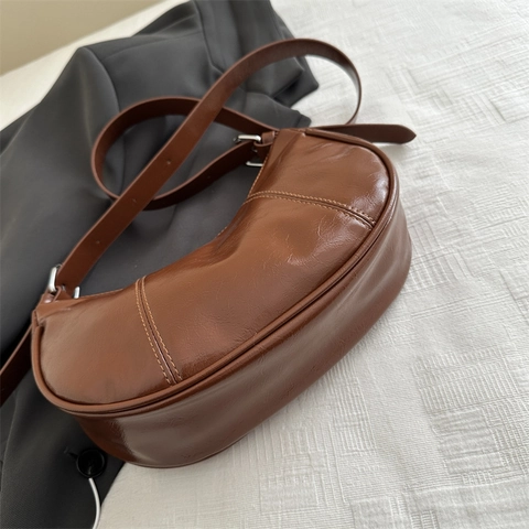 Women's PU Leather Underarm Shoulder Bag Crescent Half-Moon Shape Minimalist High-End Solid Color Niche Design