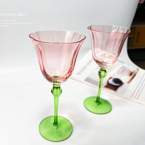 Vintage Tulp Bloem Vorm Wijnglas Roze Kristallen Kelk Met Groene Steel Elegant Handgeblazen Decoratief Drinkgerei