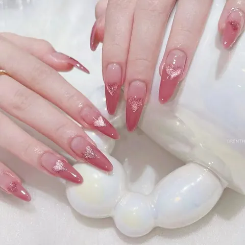 Press On Nails Lange Mandelform Katzenaugeneffekt Herzmuster Verlauf Rosa Glänzend Süßes Mädchen Falsche Nägel Kunststoff
