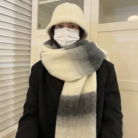 Women Winter Scarf Gradient Plaid Warm Thickened Shawl Wrap Tassel Imitation Cashmere Scarf For Ladies Korean Fashion Accessory