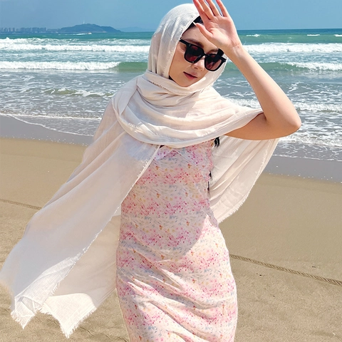 Women Minimalist Polyester Crinkled Scarf Long Solid Color Tassel Shawl Lightweight Sun Protection Scarf For Summer Beach Travel
