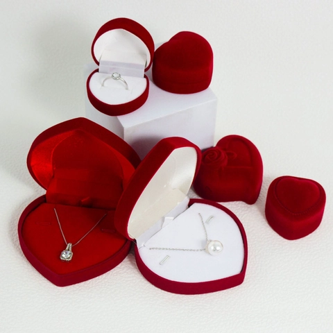 Heart Shaped Velvet Jewelry Box For Engagement Wedding Ring Necklace Pendant Storage Gift Packaging Case