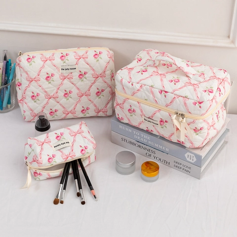 Gesteppte Kosmetiktasche Mit Blumenmuster Baumwolle Rose Schleife Reise Organizer Kulturtasche Tragbar Aufbewahrung Damen