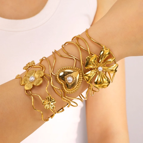Stainless Steel Open Cuff Bracelet With 18K Gold Plated Hollow Heart Flower And Faux Artificial Pearl Waterproof Hypoallergenic Women