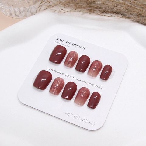 Unghie Finte Fatte A Mano Plastica ABS Rosso Vino Lucido Gradiente Glitter Corto Quadrato Tondo Elegante Donna