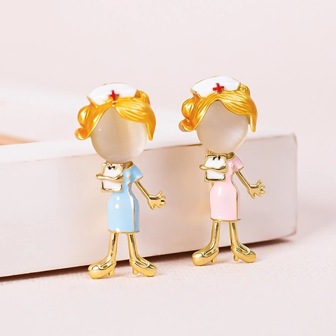 Cartoon Medizinisches Arzt Krankenschwester Brosche Pin Stethoskop Spritze Design Legierung Emaille Schmuck Abzeichen Medizinische Fachkräfte Geschenk