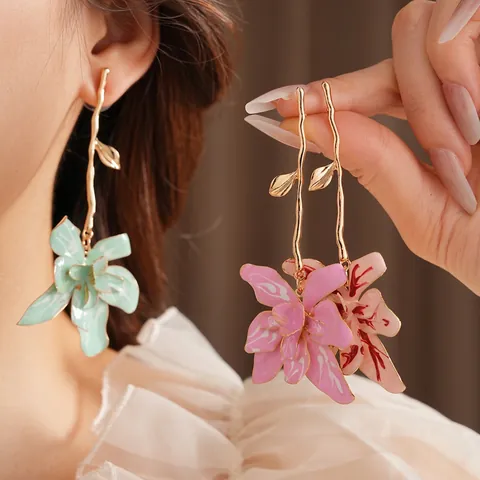 Blumen Tropfen Ohrringe Für Frauen Legierung Emaille Floral Lange Zweig Design Mit Silber Ohrstecker Retro Stil