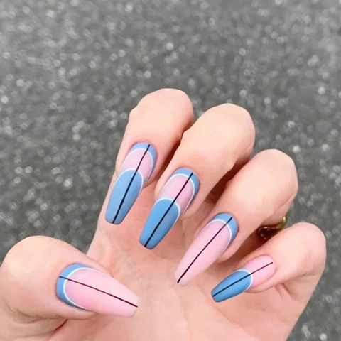 Unghie Finte Press On Forma A Bara Lunga Blocchi Di Colore Geometrici Rosa Blu Minimalista Plastica Per Donne