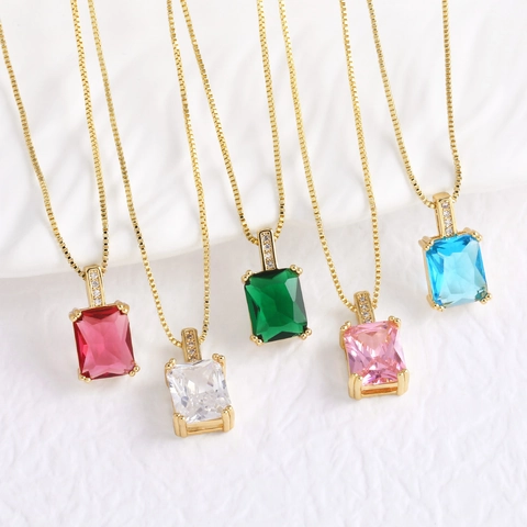 Elegante Collar De Cobre Chapado En Oro Colgante Zircón Rectangular Cadena De Caja Para Mujeres Joyería De Moda