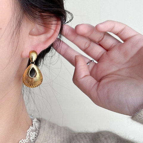 Orecchini A Clip In Lega Placcata Oro Retrò Da Donna Goccia Svuotata Motivo A Conchiglia Strutturato Stile Vintage Gioielli Per Orecchie Non Perforate