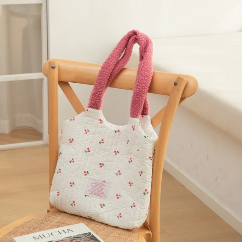 Cherry Print Quilted Tote Bag With Pink Sherpa Handles Large Capacity Cotton Shoulder Handbag For Women