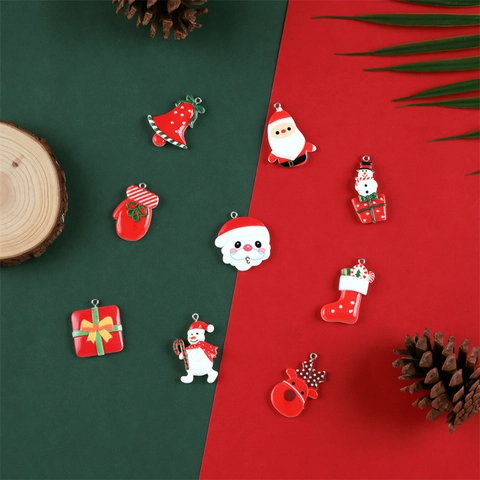 Cartoon Weihnachten Harz Anhänger Weihnachtsmann Schneemann Rentier Form DIY Schmuck Zubehör Weihnachtsbaum Deko