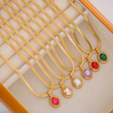 Collana In Acciaio Inossidabile Placcato Oro Catena Serpente Piatta Ciondolo Zircone Colorato Ovale Stile Retrò Donna